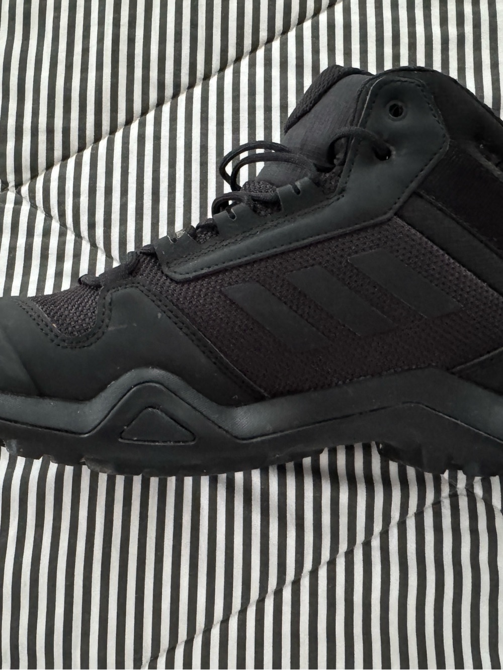 adidas Terrex Black Men's Athletic Trail Shoes GoreTex - Picture 9 of 9